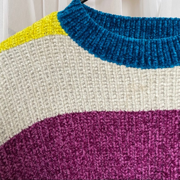 Luv Lane Cropped Sweater - Picture 1 of 3